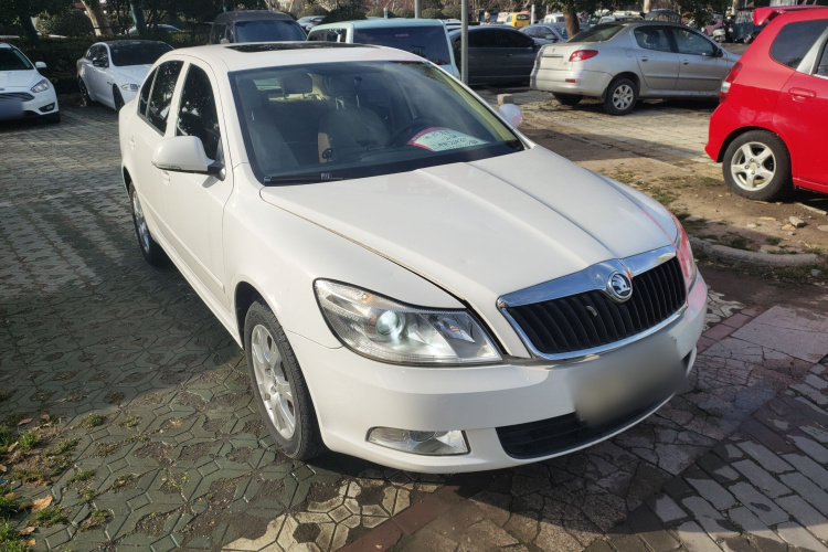 斯柯达 明锐 2015款 经典款 1.6L 自动逸杰版车身外观3