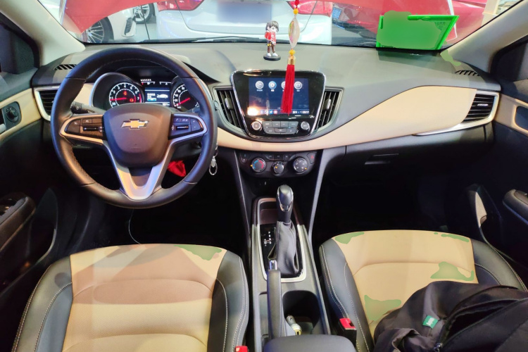 雪佛兰 科鲁泽 2022款 320 自动悦享天窗版中控内饰12