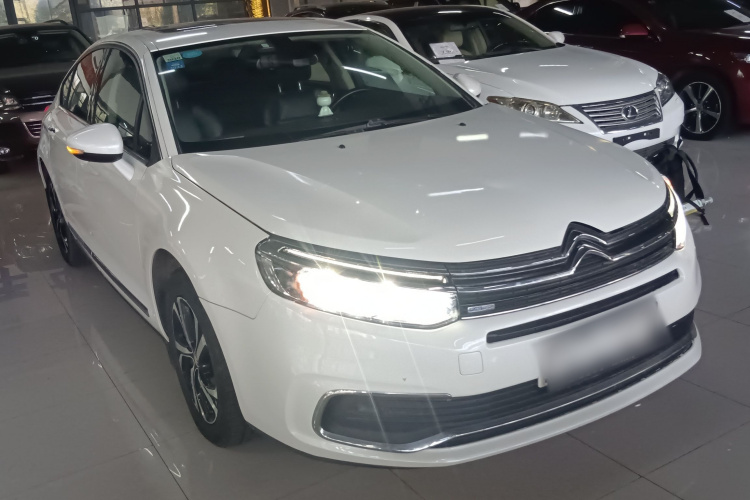 雪铁龙C5 2017款 350THP 自动豪华型车身外观3