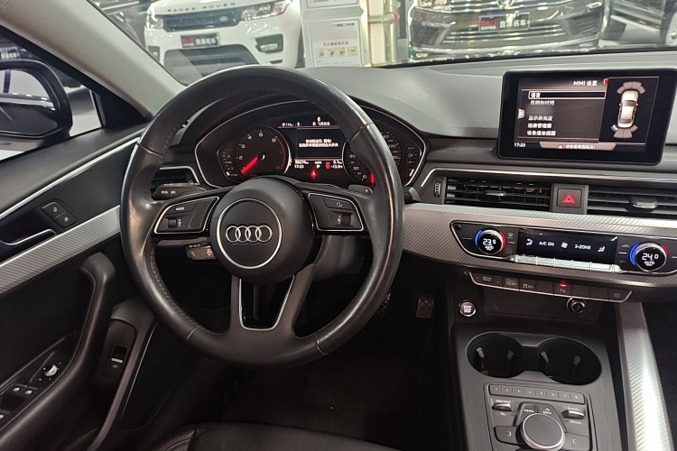 奥迪A4L 2017款 40 TFSI 风尚型中控内饰13