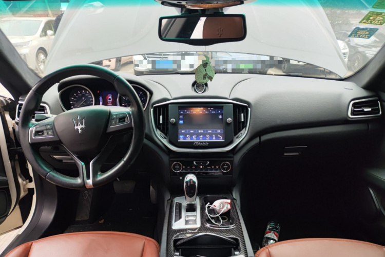 玛莎拉蒂 Ghibli 2014款 3.0T 标准版中控内饰7002