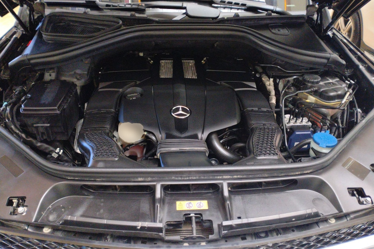 奔驰GLE 2018款 GLE 320 4MATIC 动感型臻藏版机舱底盘24