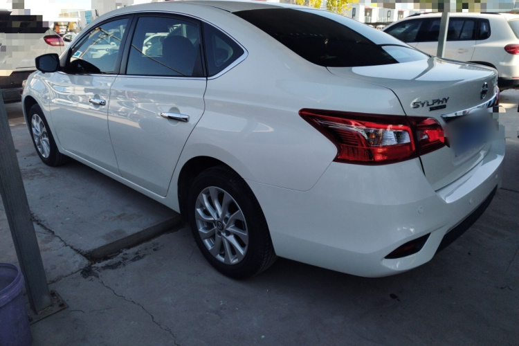 日产 轩逸 2022款 经典 1.6XL CVT豪华版车身外观4