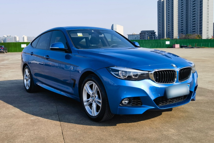 宝马3系GT 2019款 320i M运动套装车身外观6002