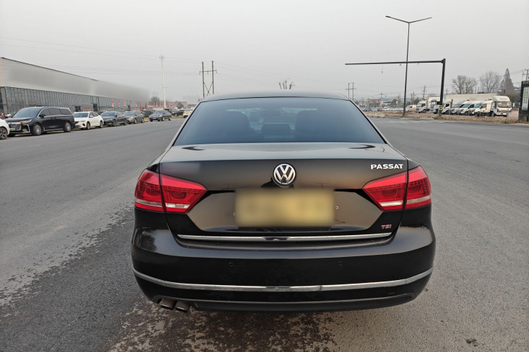 大众 帕萨特 2013款 2.0TSI DSG至尊版车身外观6004