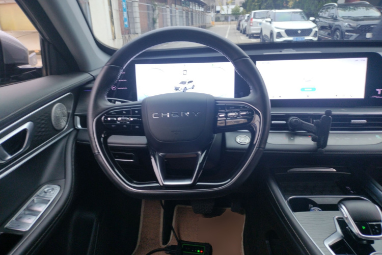 奇瑞 瑞虎8 PRO 2024款 冠军版 290T 两驱闪耀版 7座中控内饰13