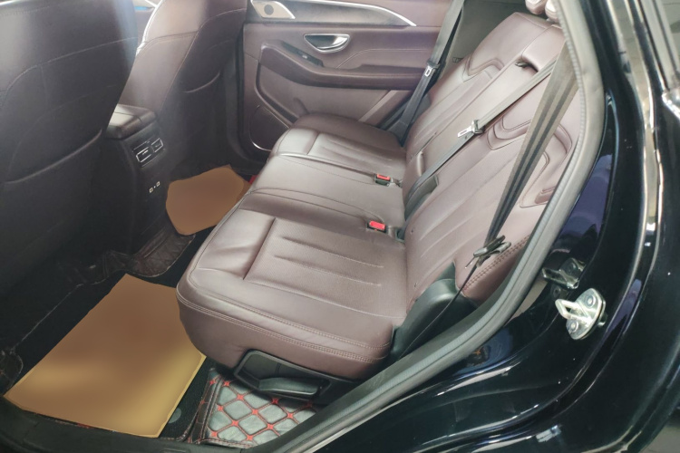 捷途X90 2023款 子龙 2.0T DCT常胜版 5座中控内饰21