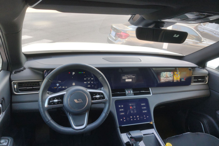 理想汽车 理想ONE 2021款 增程6座版中控内饰12