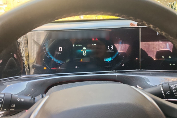 长安 逸动 2020款 PLUS 蓝鲸NE 1.4T GDI DCT尊贵型局部细节14