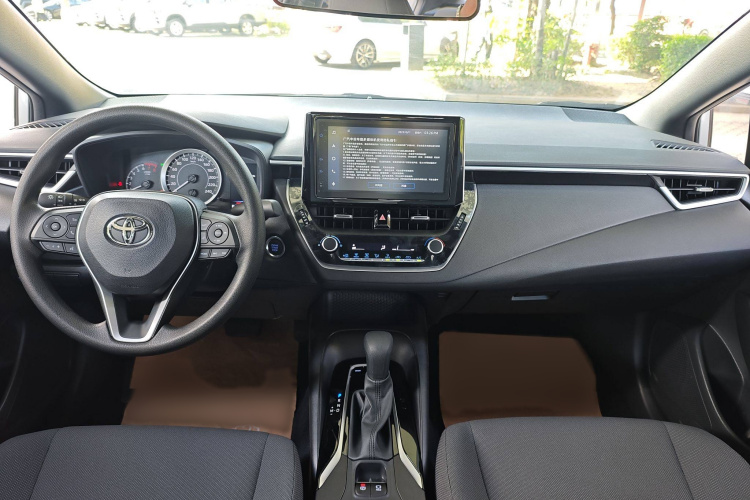 丰田 雷凌 2023款 185T CVT豪华版中控内饰7002