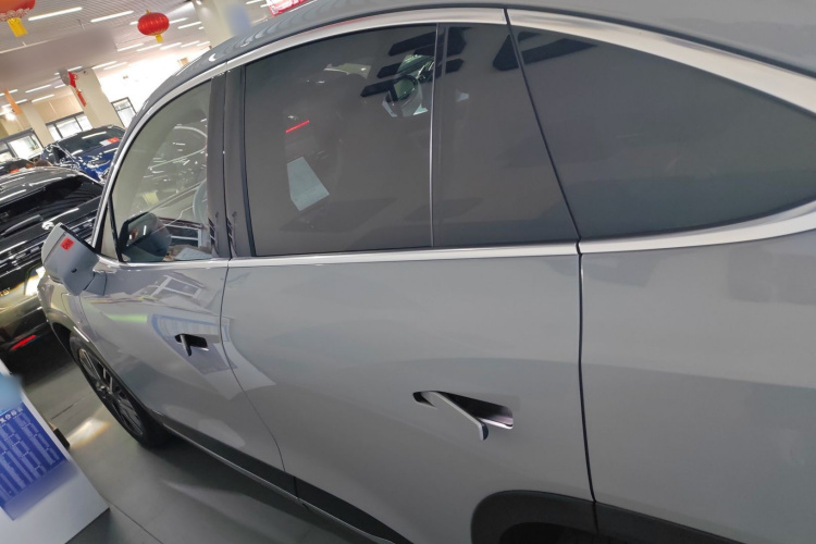 蔚来EC6 2020款 440KM 性能版车身外观4