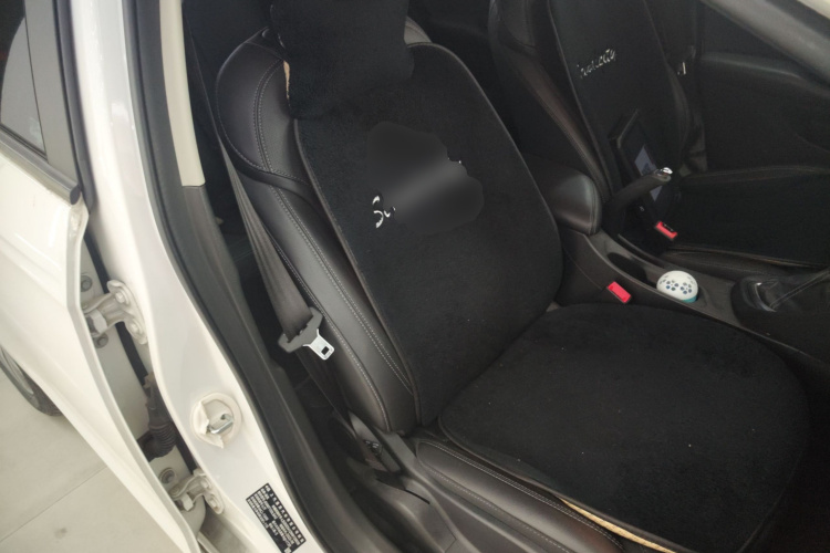 别克 英朗 2021款 改款 1.3T 自动轻混动精英型局部细节41