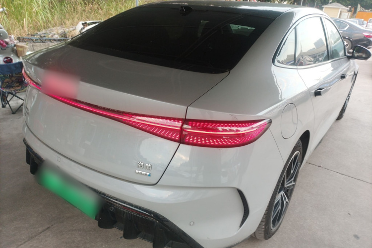 比亚迪 海豹 2025款 650智驾版车身外观7