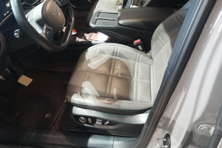 红旗EH7 2024款 600 Pro局部细节19