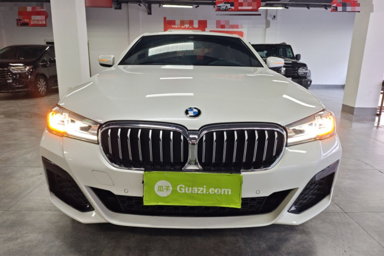 宝马5系 2022款 改款二 525Li M运动套装车身外观2