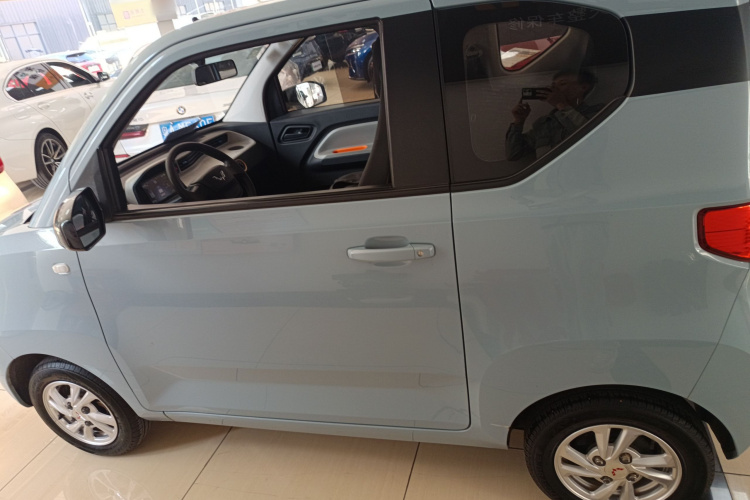 五菱汽车 宏光MINIEV 2020款 悦享款 磷酸铁锂车身外观4