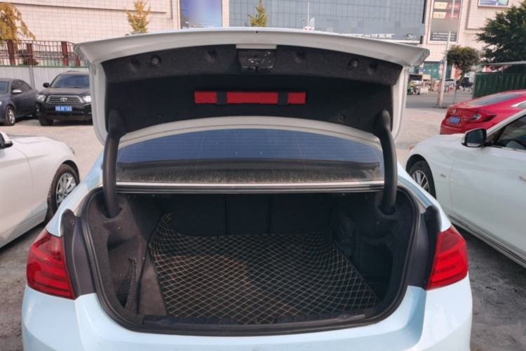 宝马3系 2015款 320Li 超悦版时尚型机舱底盘23