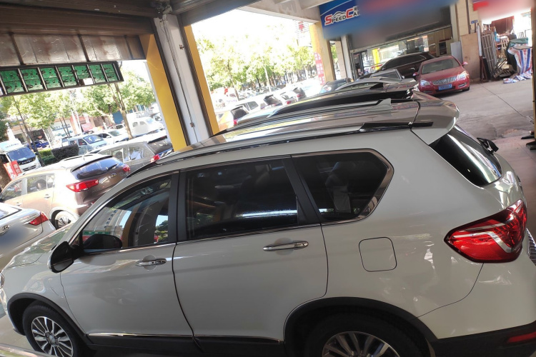 哈弗H6 2021款 运动版 1.5T 自动精英智联型 U型格栅车身外观4