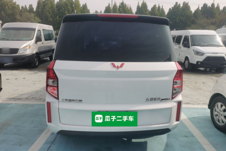 五菱汽车 五菱宏光PLUS 2020款 1.5L 手动标准型 5座车身外观6004