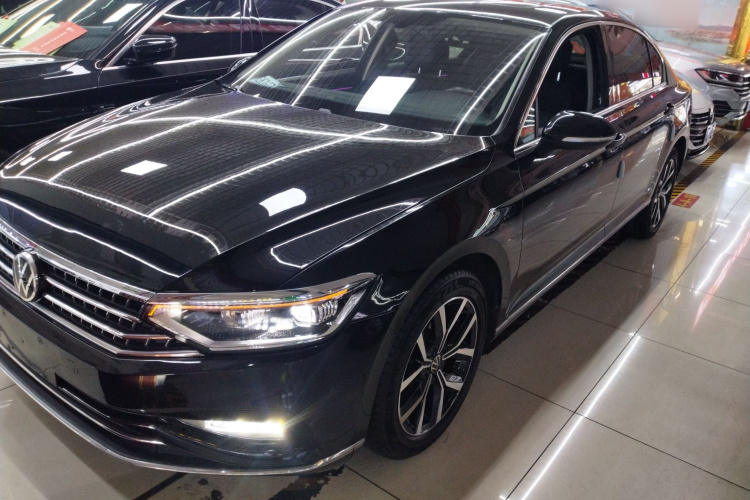 大众 迈腾 2020款 330TSI DSG 领先型车身外观4