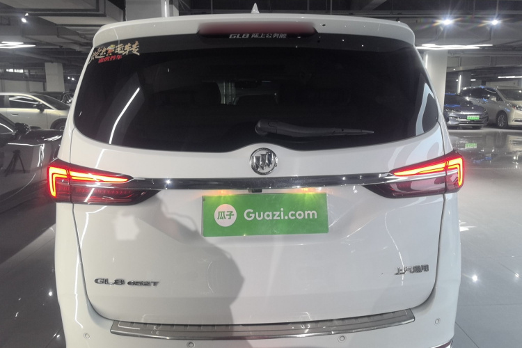 别克GL8 2021款 陆上公务舱 652T 豪华型车身外观6