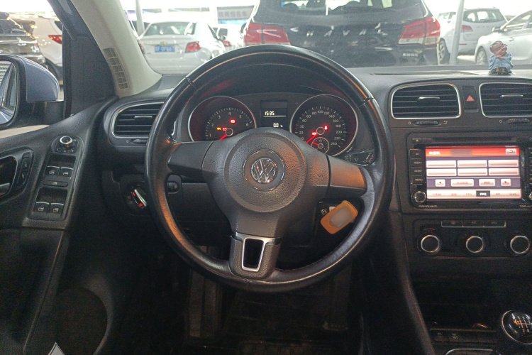 大众 高尔夫 2012款 1.6 手动舒适型中控内饰13