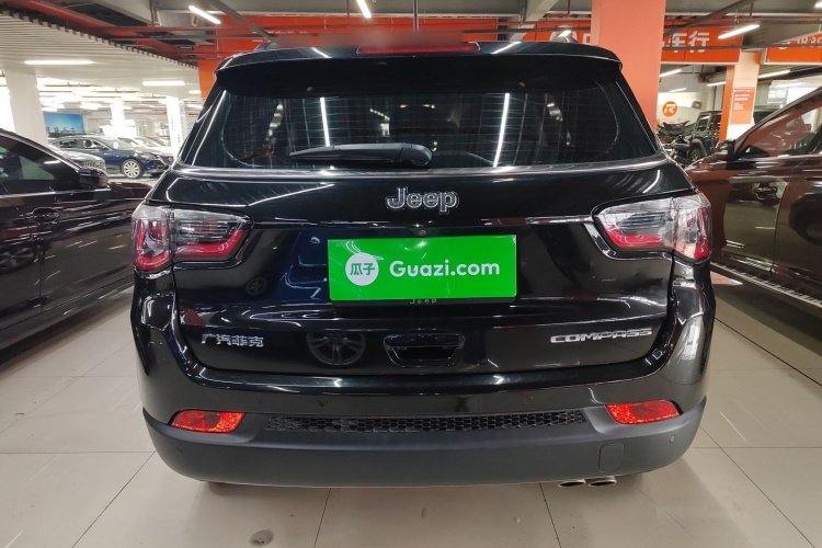 Jeep 指南者 2020款 220T 自动精英版车身外观6004