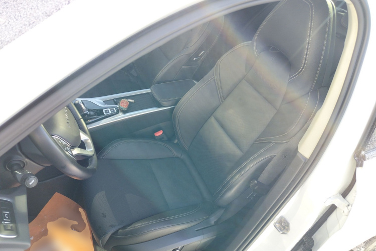 领克01 2019款 2.0T 两驱型Pro版 国VI中控内饰19