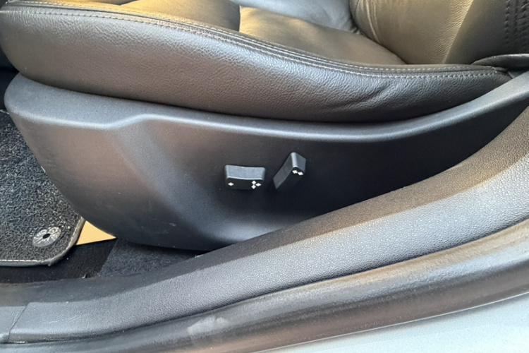 雪铁龙C4L 2015款 1.6T 自动尊贵版中控内饰7014