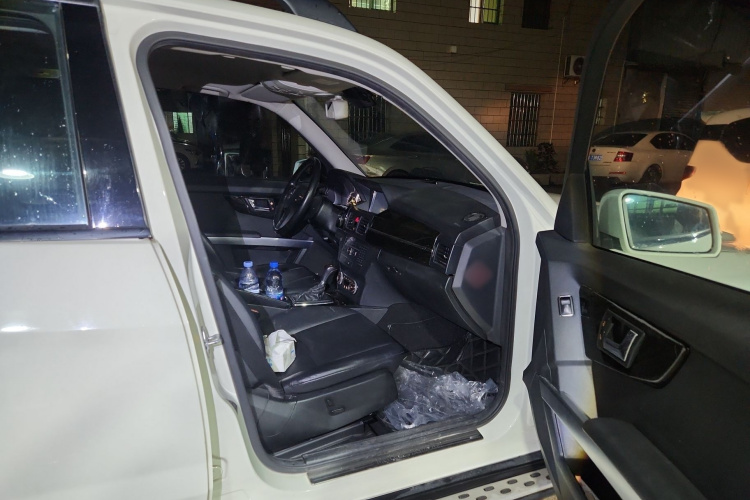 奔驰GLK级(进口) 2011款 GLK 300 4MATIC 动感型局部细节9005