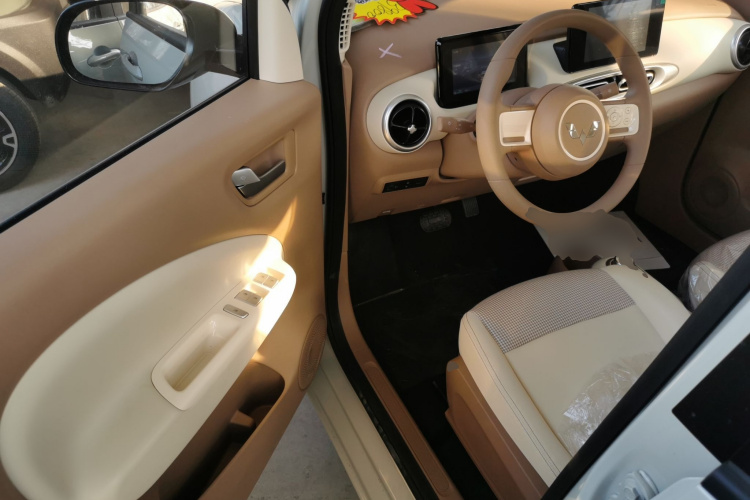 五菱汽车 宏光MINIEV 2025款 四门版 臻享+款中控内饰20