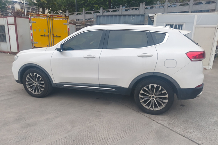 哈弗H6 2017款 蓝标 2.0T 自动两驱智尚型车身外观4