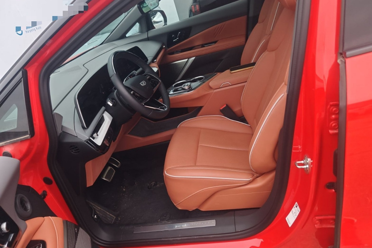 凯迪拉克 IQ傲歌 2024款 四驱长续航版中控内饰19