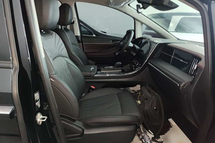 广汽传祺 传祺M8 2024款 大师系列 400T 尊贵版局部细节41