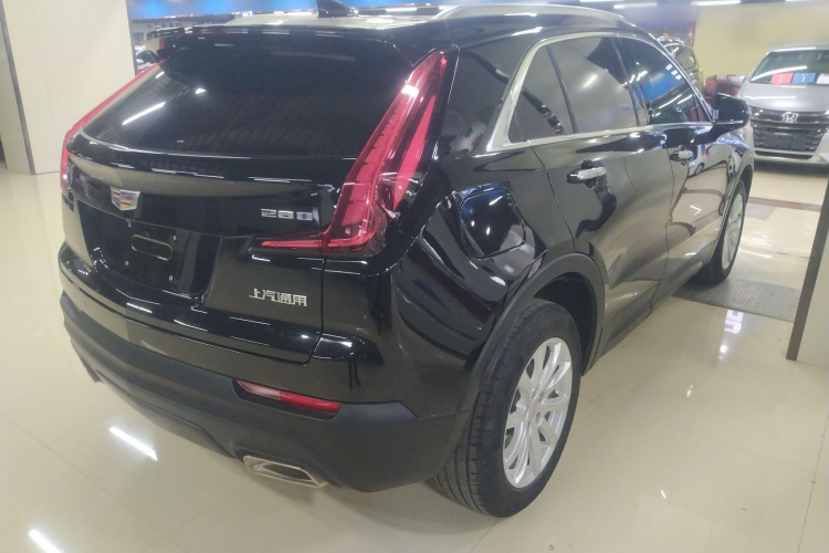 凯迪拉克XT4 2022款 28T 两驱风尚型车身外观6005