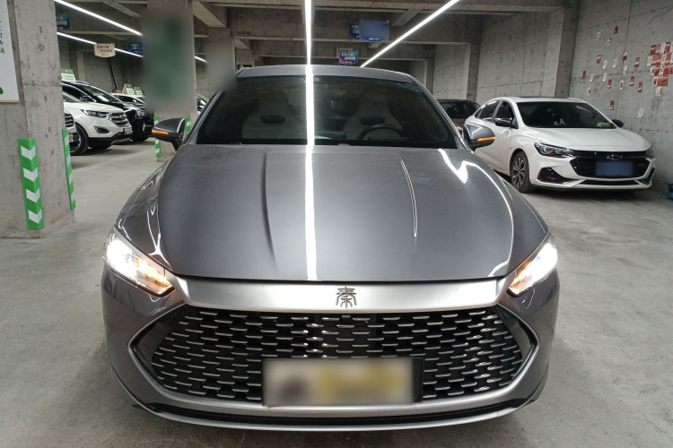 比亚迪 秦PLUS 2023款 冠军版 DM-i 55KM领先型车身外观2