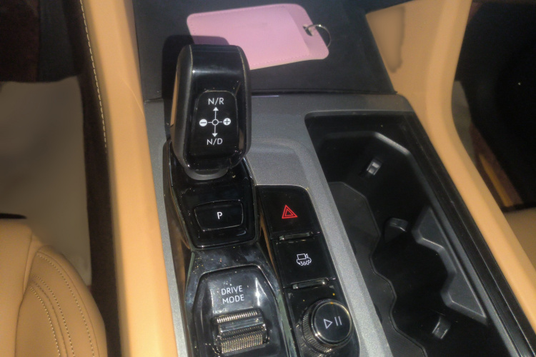 领克09 2021款 2.0T Halo 六座局部细节18