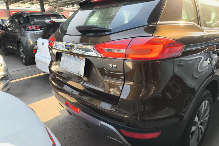 吉利汽车 博越 2016款 1.8TD 自动智慧型车身外观6004