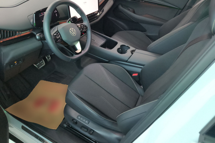 大众 ID.UNYX 与众 2024款 Pro 长续航版中控内饰19