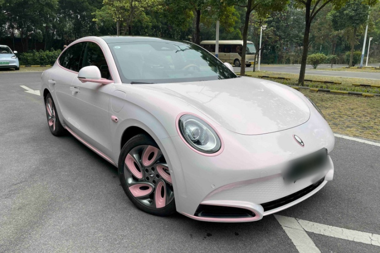 欧拉闪电猫 2022款 555km 尊贵版车身外观6002