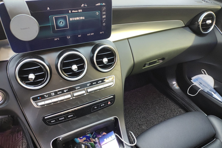 奔驰C级 2020款 改款 C 260 L 运动版局部细节16