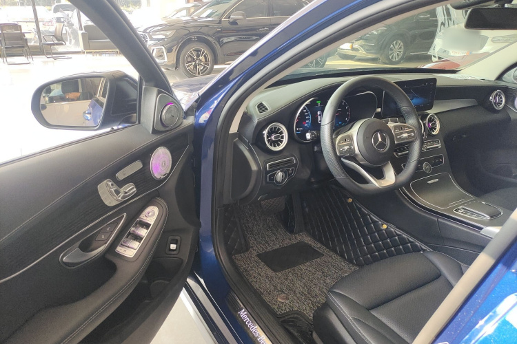 奔驰C级 2021款 C 260 L 运动星耀臻藏版中控内饰7003