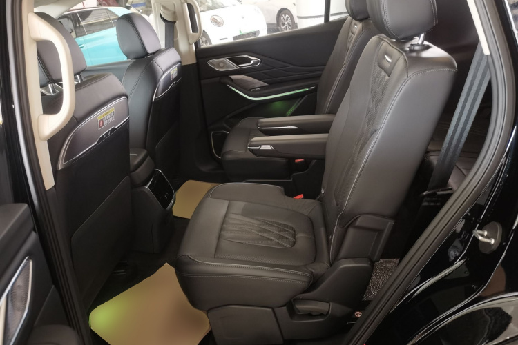 红旗HS7 PHEV 2024款 2.0T PHEV 四驱旗畅版 6座中控内饰21