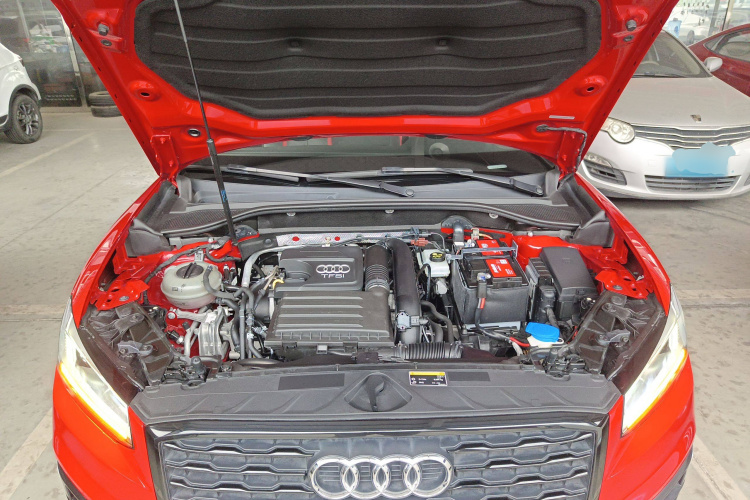 奥迪Q2L 2018款 35 TFSI 时尚动感型 国V机舱底盘24