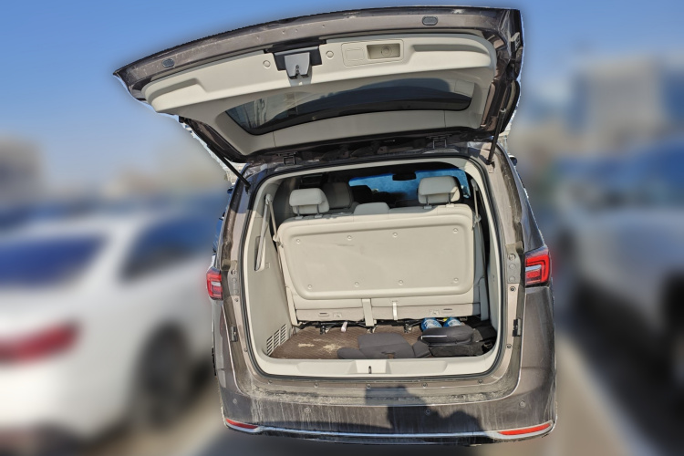 别克GL8 2022款 陆上公务舱 652T 豪华型中控内饰23