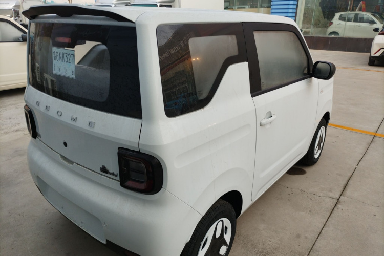 吉利银河 熊猫 2025款 210km 元气熊车身外观7