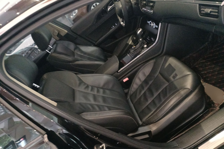 红旗H5 2019款 30TD 智联灵动版局部细节41