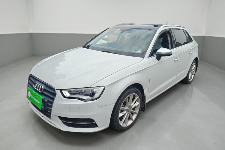 奥迪A3 2015款 Sportback 35 TFSI 百万纪念舒享型车身外观1