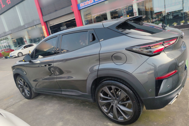 长安UNI-T 2020款 1.5T 旗舰型车身外观6003