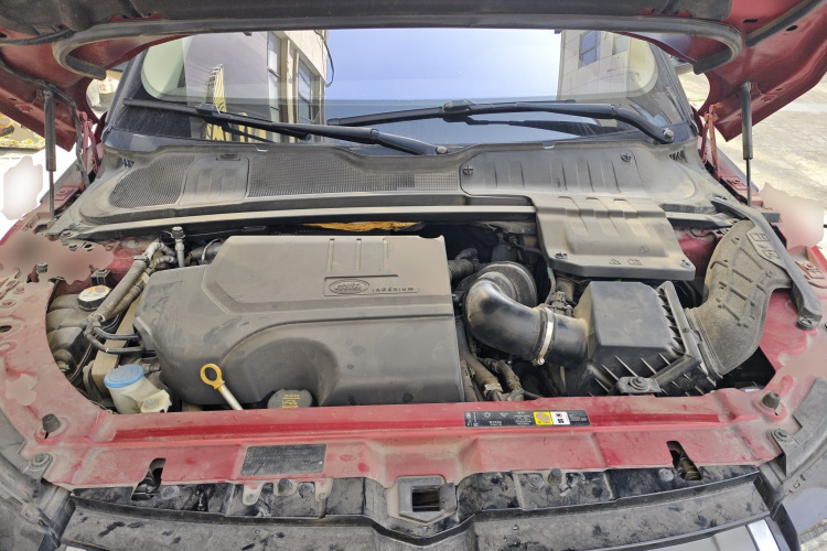 路虎 揽胜极光 2018款 240PS SE 智耀版机舱底盘24